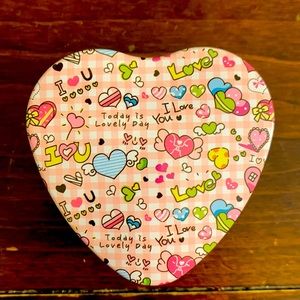 Heart jewelry box/container